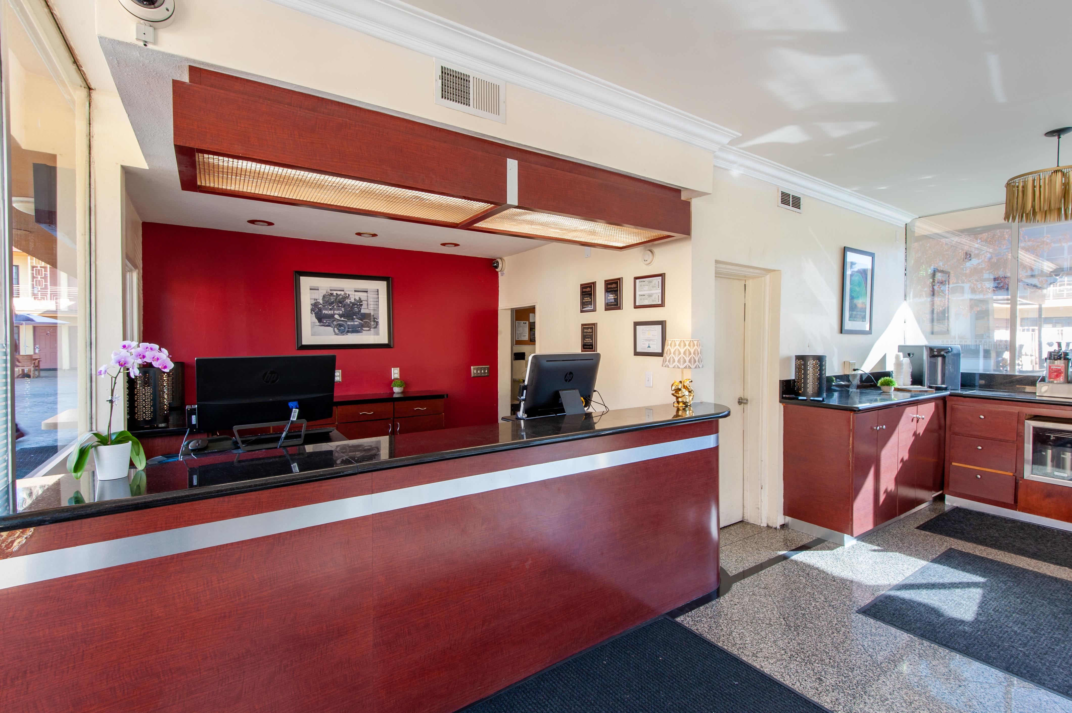 Studio City Court Yard Hotel Interieur foto