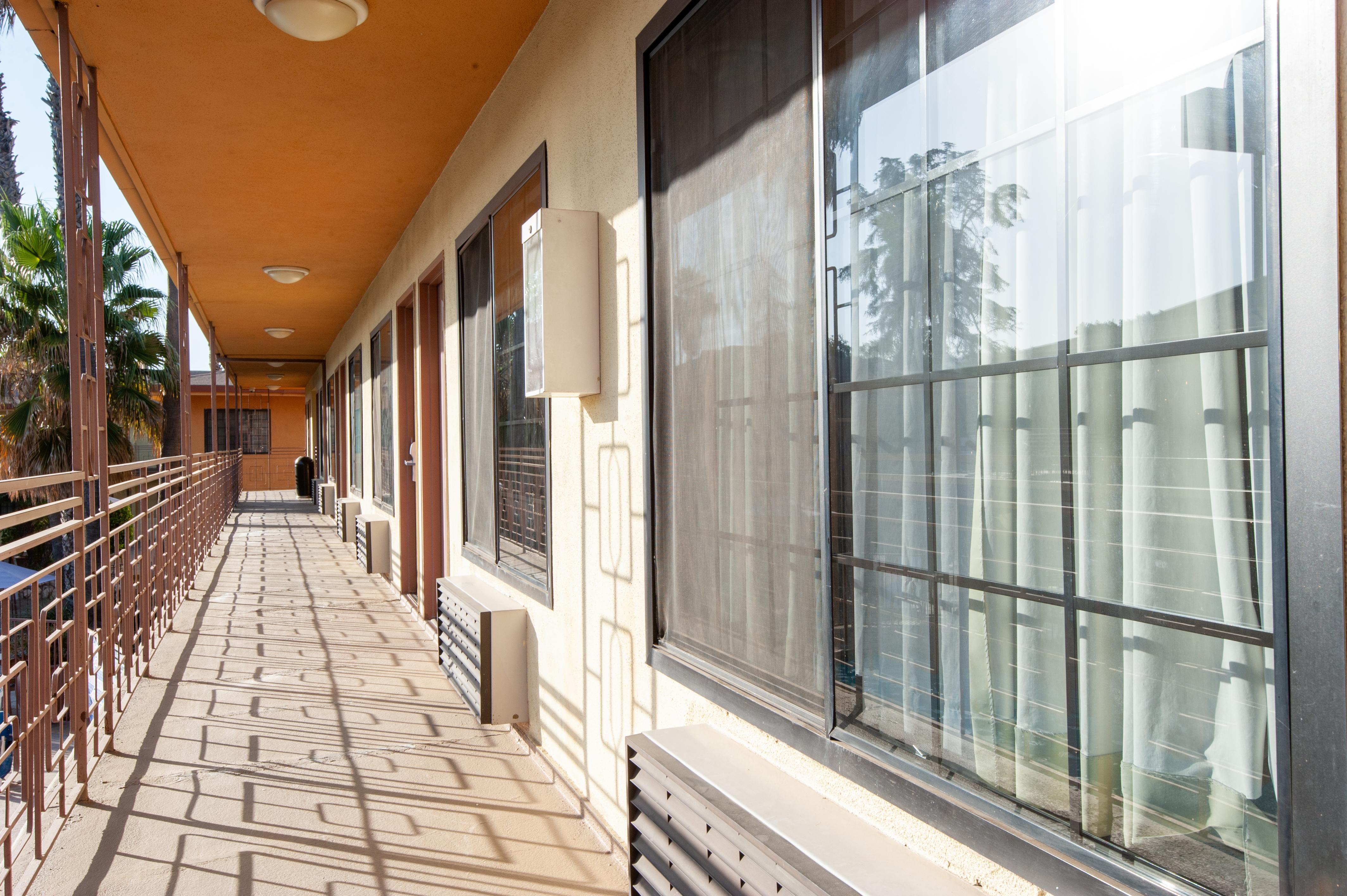 Studio City Court Yard Hotel Buitenkant foto